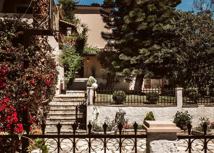 Butterfly - Private With Private Heated Pool And Private Facilities Vilă