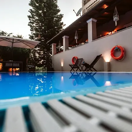 Butterfly - Heated Pool, Jacuzzi, Sauna, Hammam & Gym * Alepou