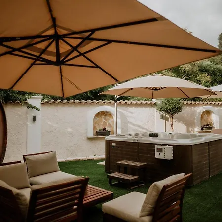 Villa Butterfly - Private Villa with Heated Pool, Jacuzzi, Sauna, Hammam&Gym Villa *